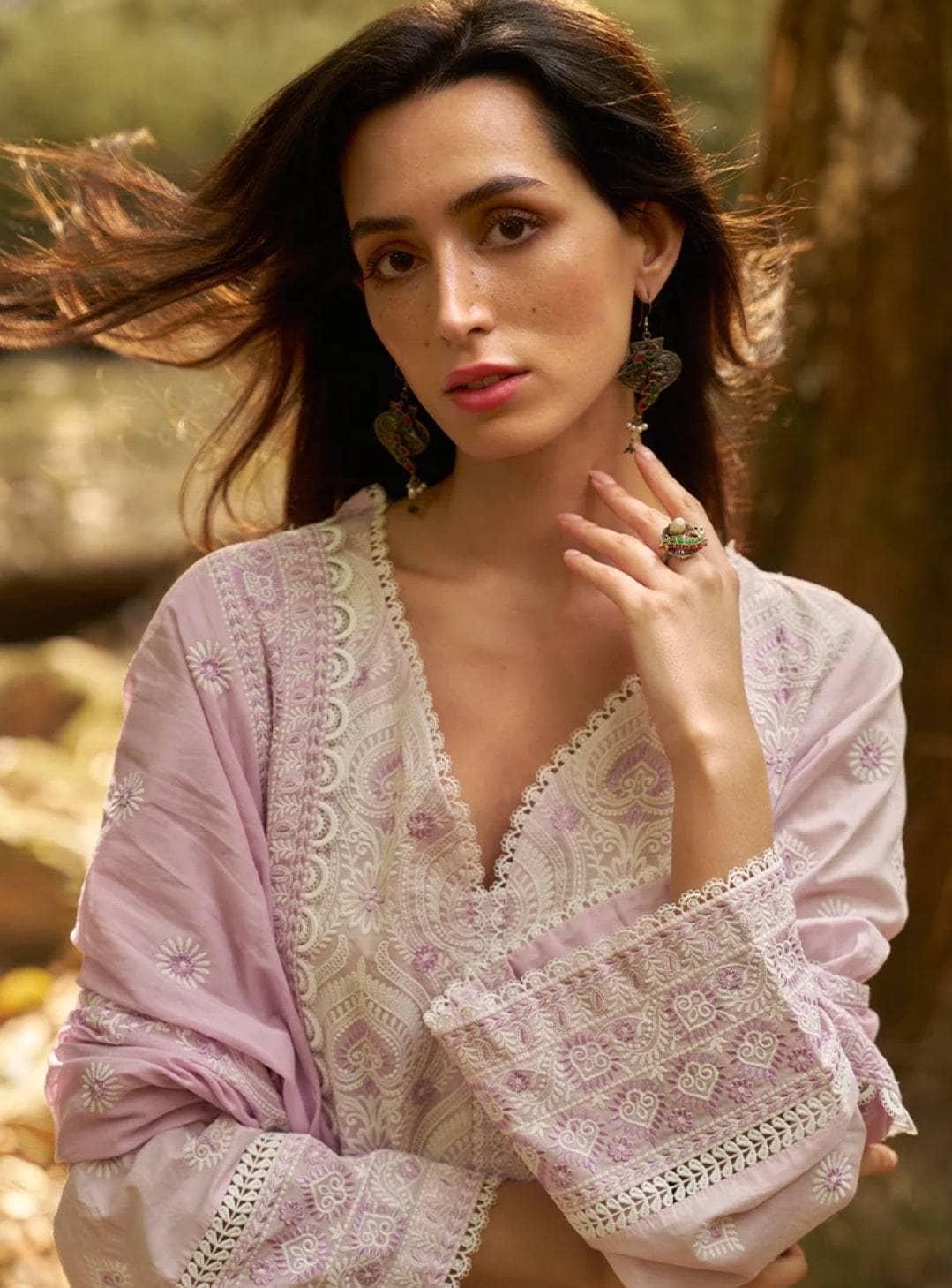 img_image_lawnkari_awwal_boutique