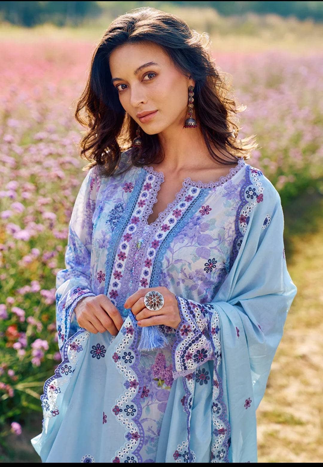 img_image_printkari_lawn_24_awwal_boutique