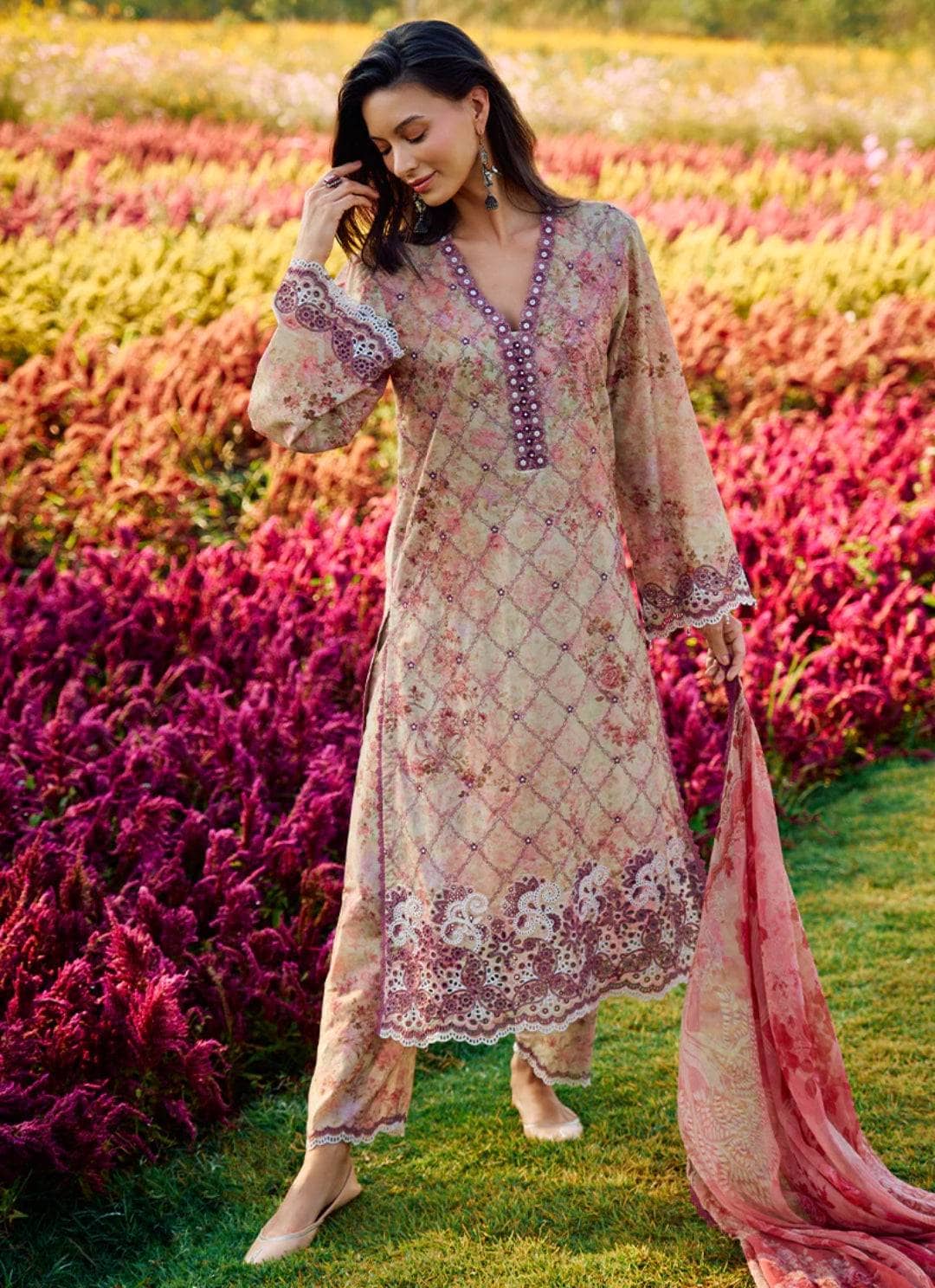 img_image_printkari_lawn_24_awwal_boutique