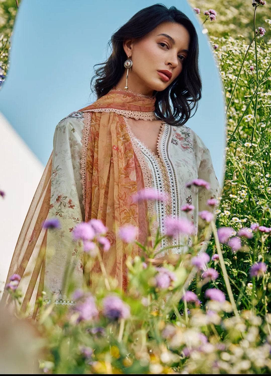 img_image_printkari_lawn_24_awwal_boutique