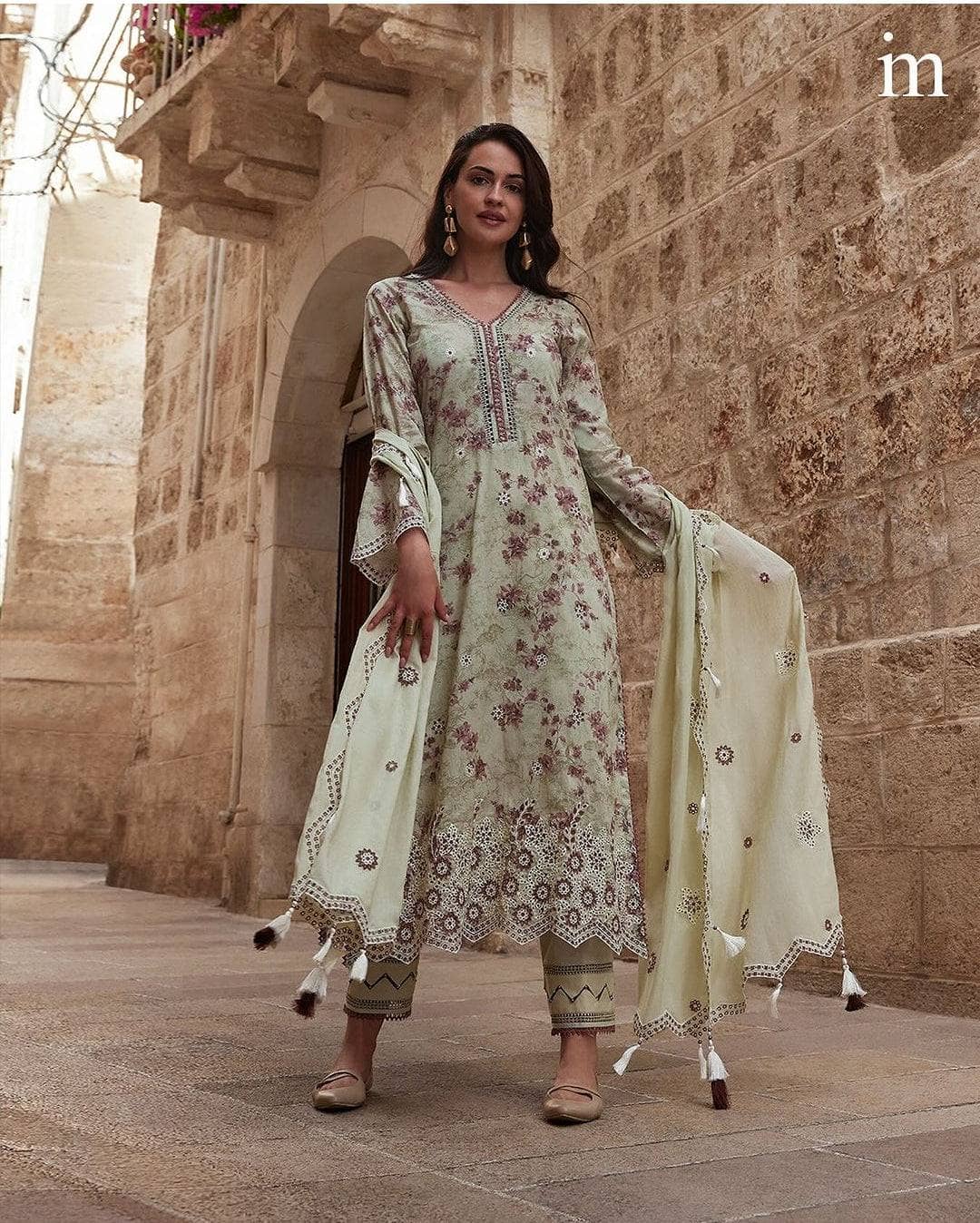 img_image_printkari_lawn_vol_2_awwal_boutique