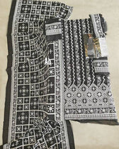 img_image_lawnkari_awwal_boutique