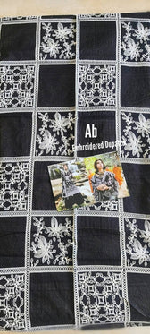 img_image_lawnkari_lawn_awwal_boutique