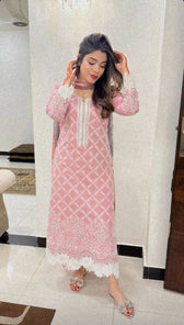 img_lawnkari_lawn_23_awwal_boutique