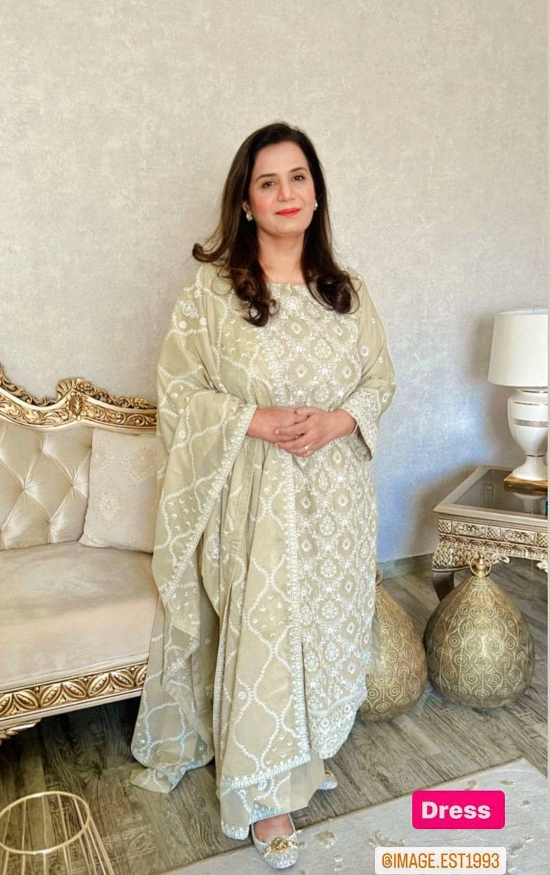 img_lawnkari_lawn_23_awwal_boutique