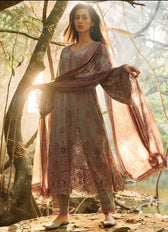 img_image_lawnkari_awwal_boutique