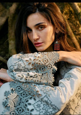 img_image_lawnkari_awwal_boutique