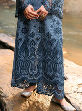 img_image_lawnkari_awwal_boutique