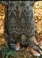 img_image_lawnkari_awwal_boutique