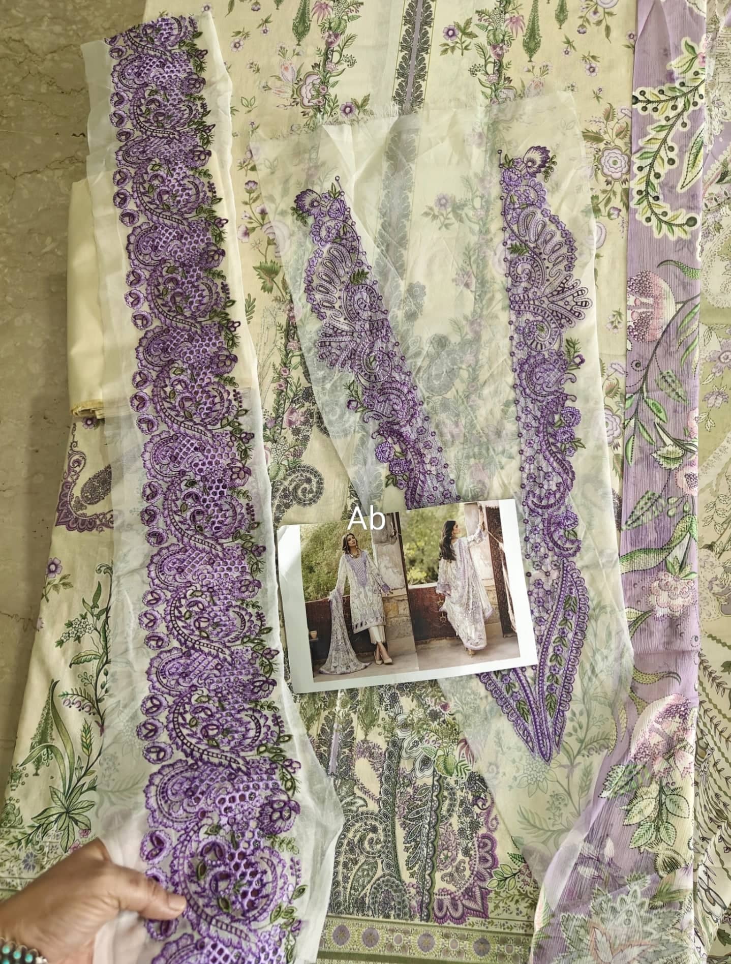 img_jade_bliss_lawn_awwal_boutique