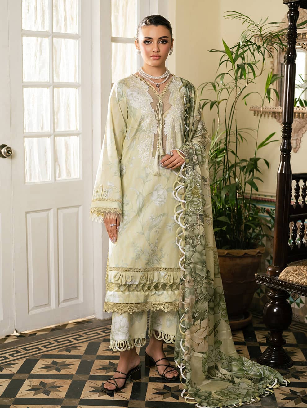 img_jade_florence_lawn_awwal_boutique