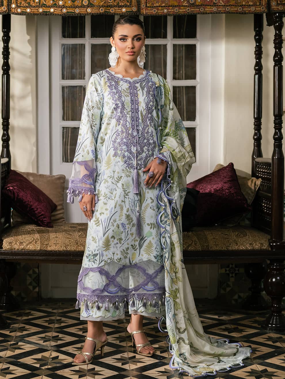 img_jade_florence_lawn_awwal_boutique