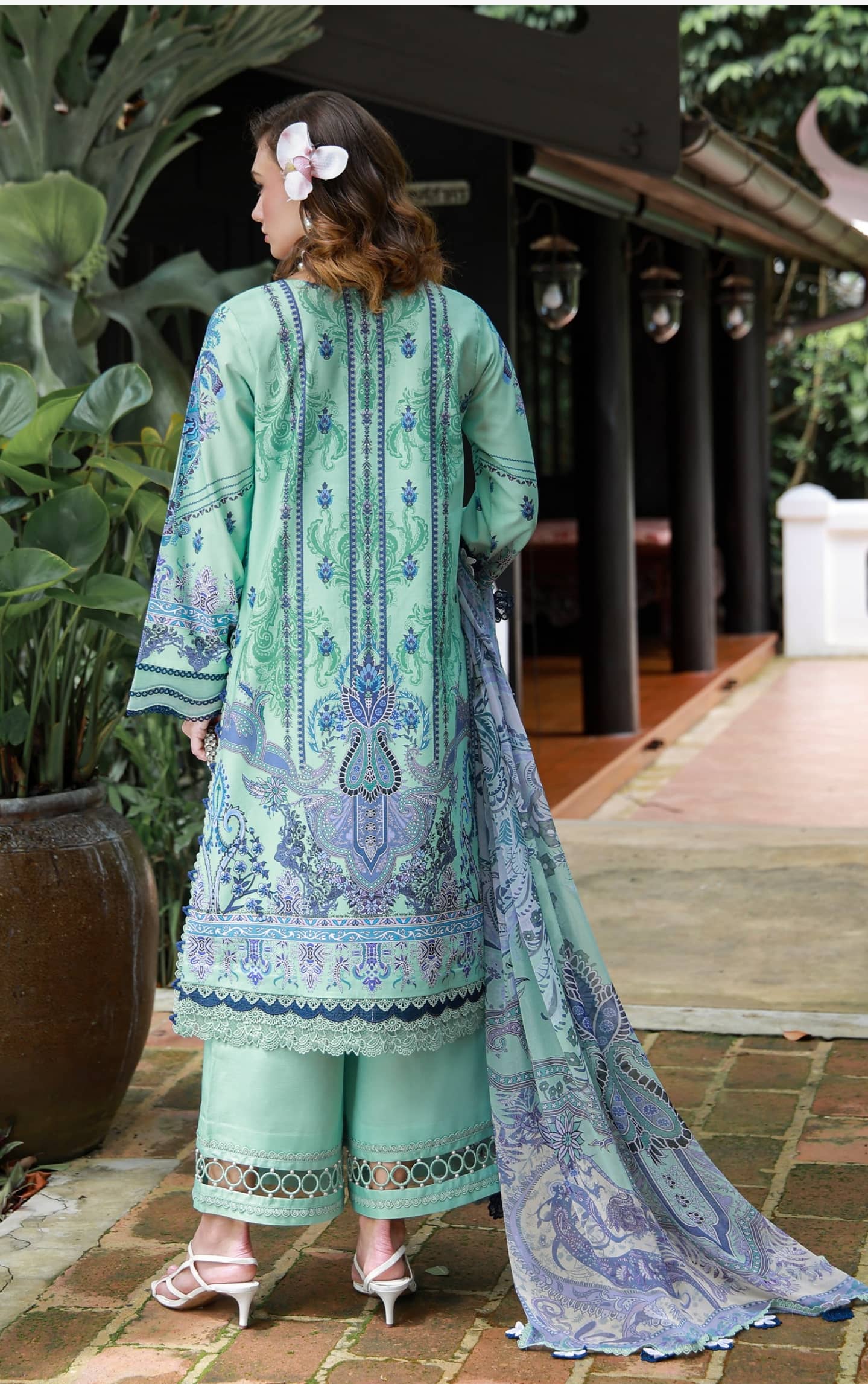 Jade Urbane Embroideried Lawn 26/Monarque
