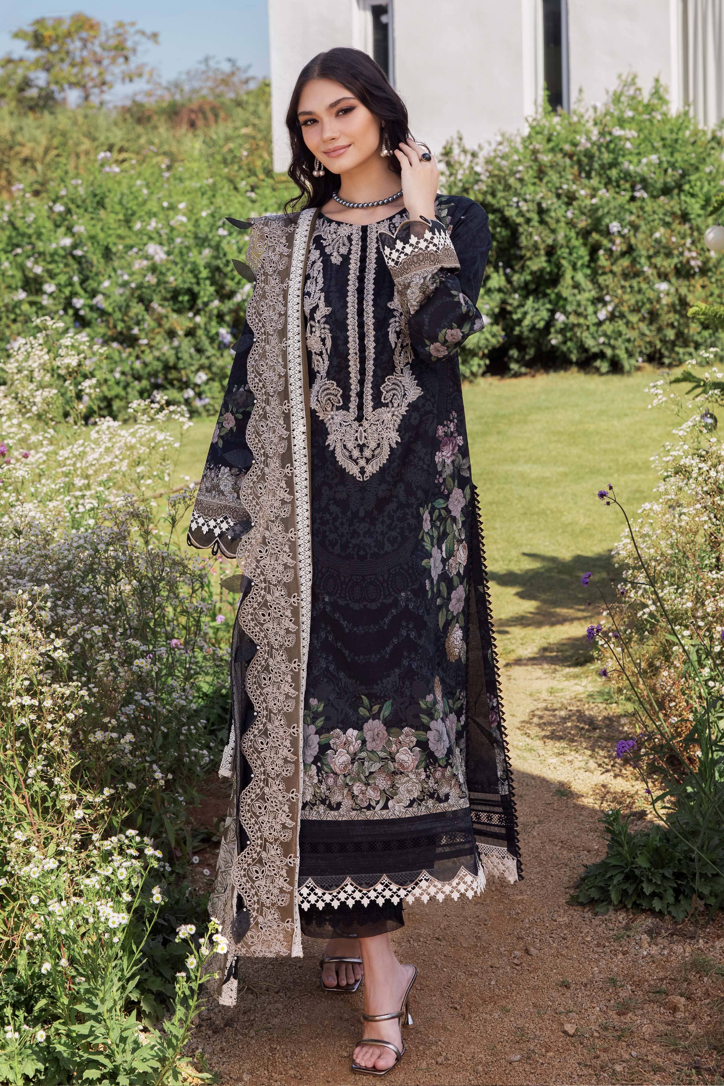 img_jade_needle_wonder_awwal_boutique