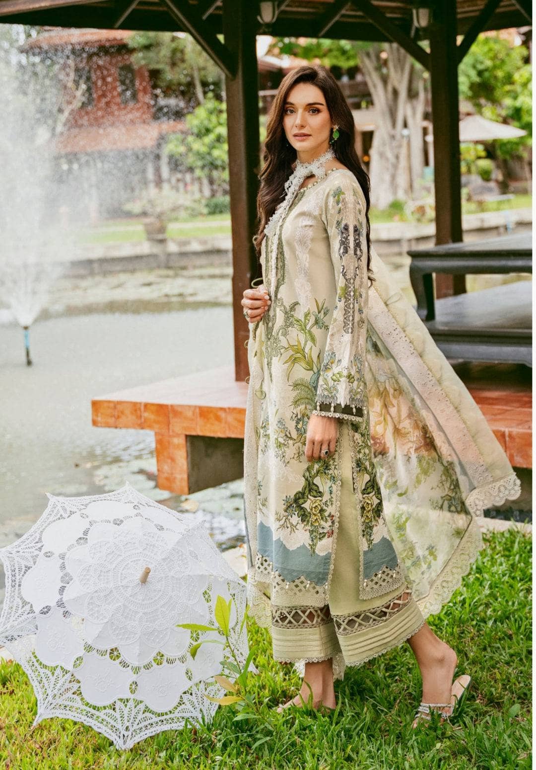 img_jade_needle_wonder_awwal_boutique