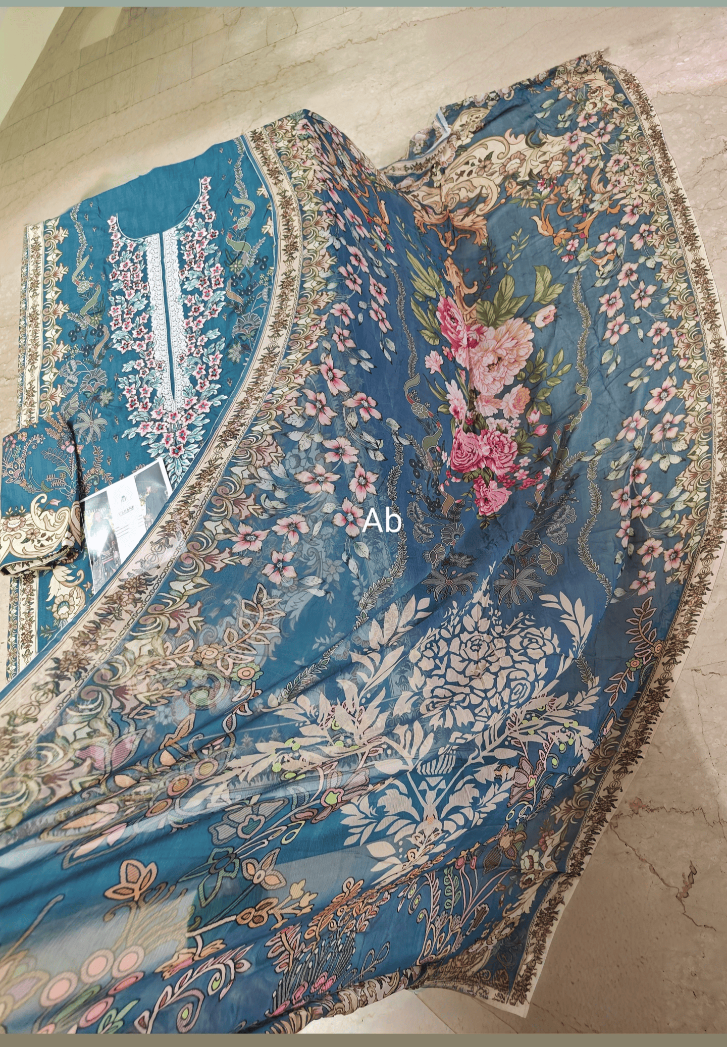 Open Pic /Jade Urbane Embroideried Lawn 26/Flora