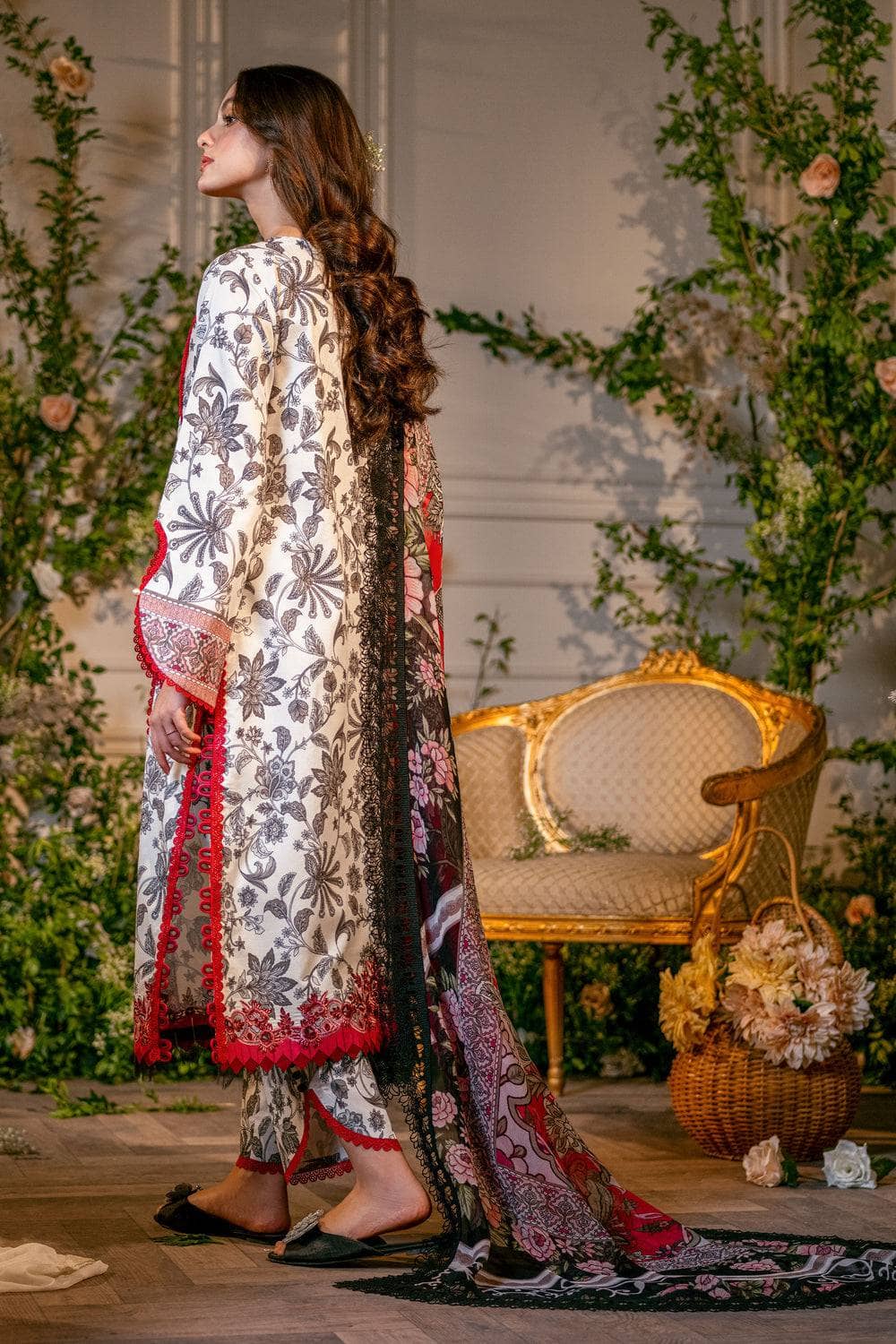 img_jade_flora_24_awwal_boutique