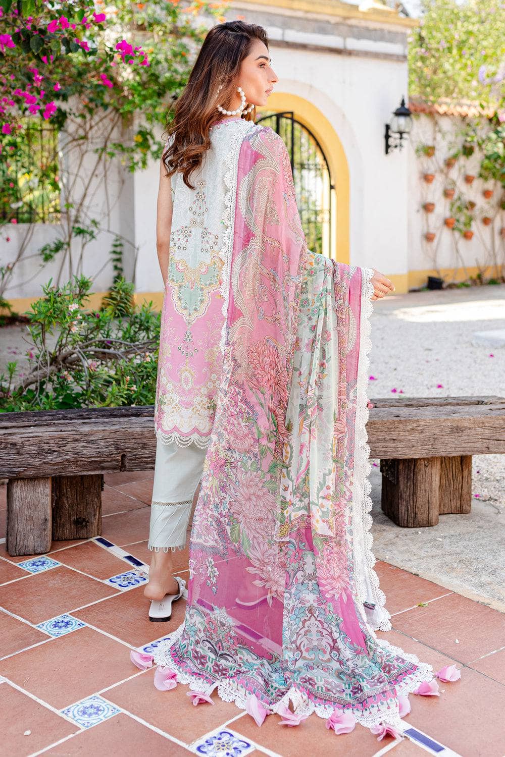 Img_jade_urban_awwal_boutique