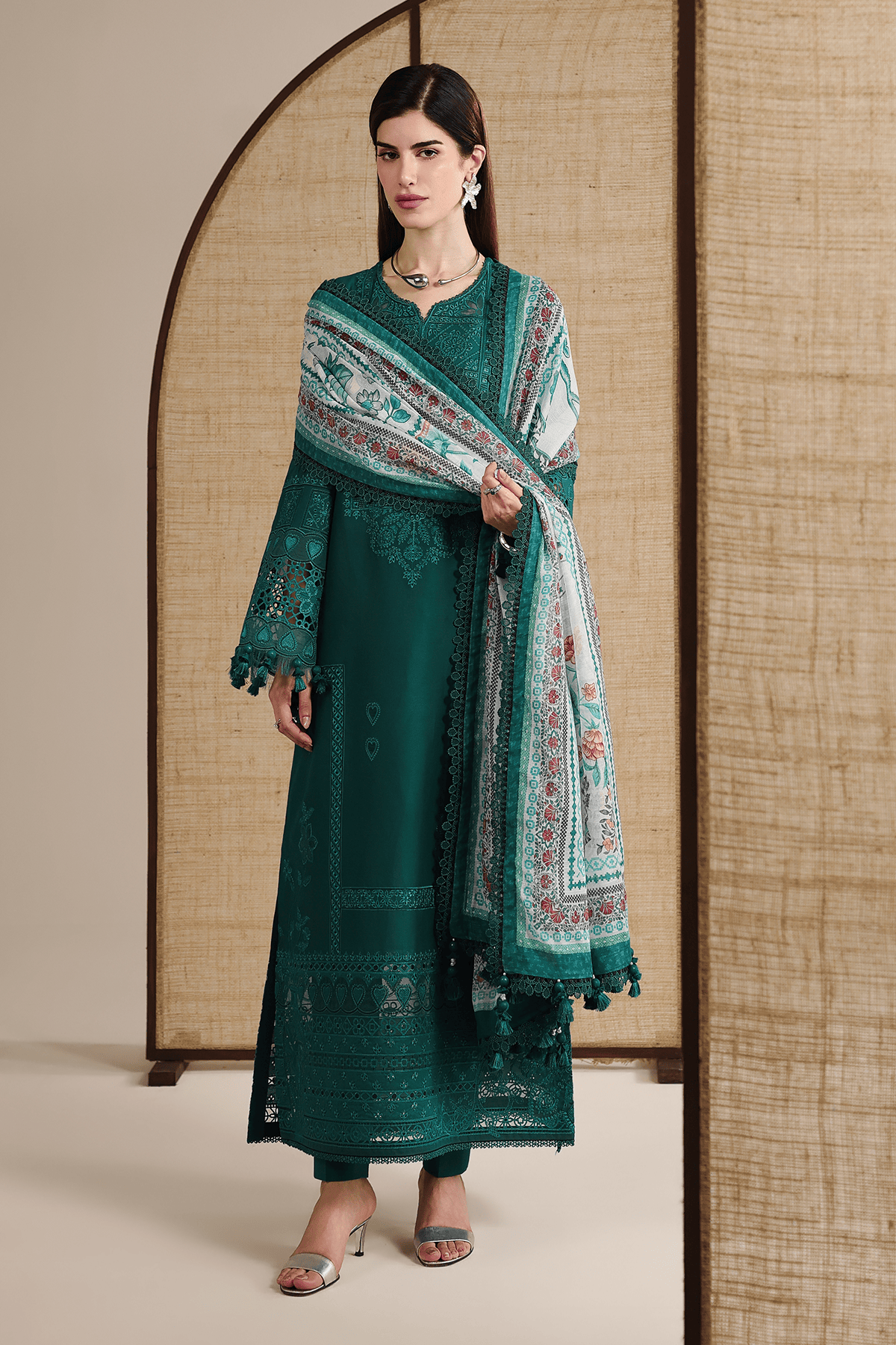 img_iris_jazmin_lawn_awwal_boutique