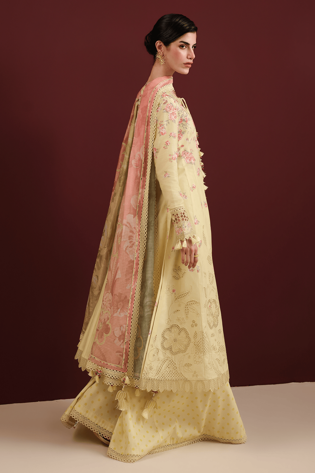 img_iris_jazmin_lawn_awwal_boutique