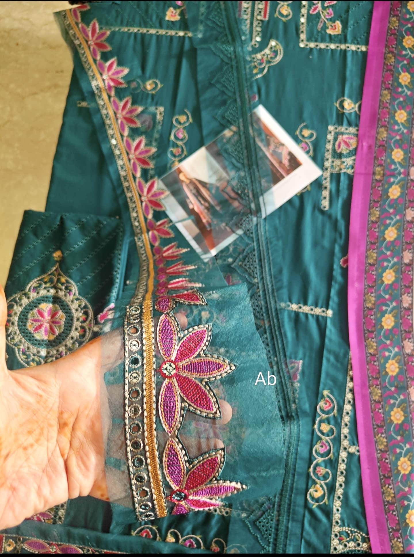 Open Pic/Jazmin Shahkaar Lawn/SL26-D10/Tissue Silk Dupatta