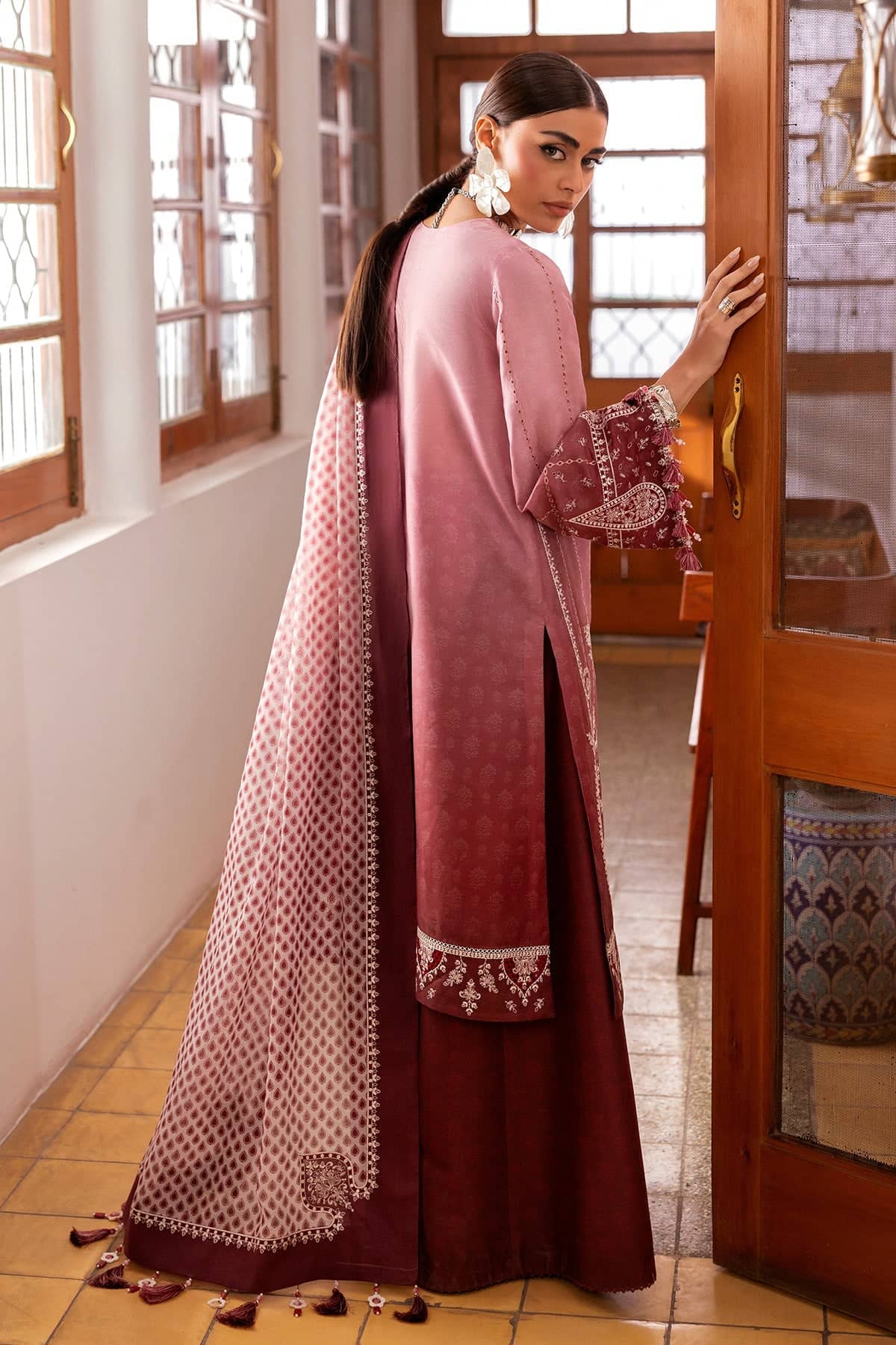 Jazmin Shahkaar Lawn/SL26-D08/Embroideried Dupatta