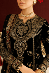 img_jazmin_velvet_awwal_boutique