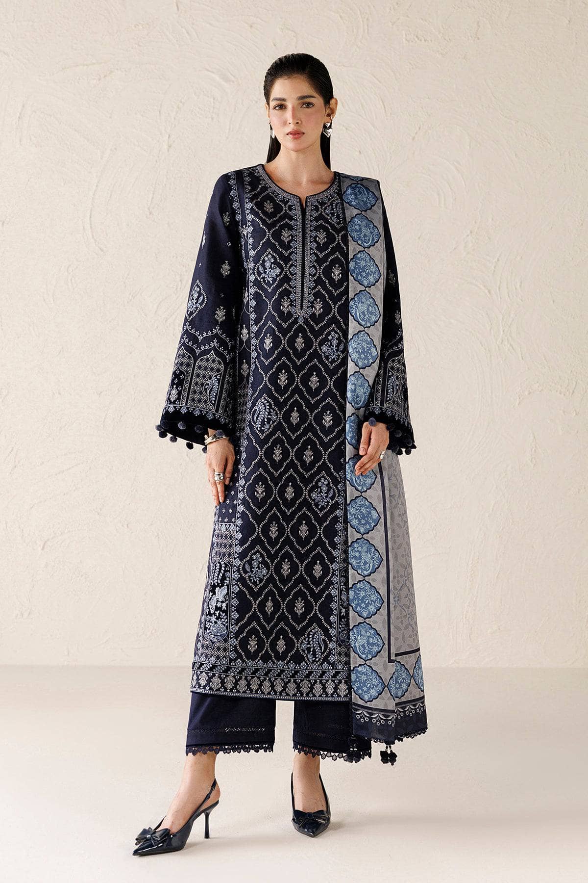 Jazmin Winter Luxury 26/Exclusive/EMBROIDERED PREMIUM KHADDAR UW-0251