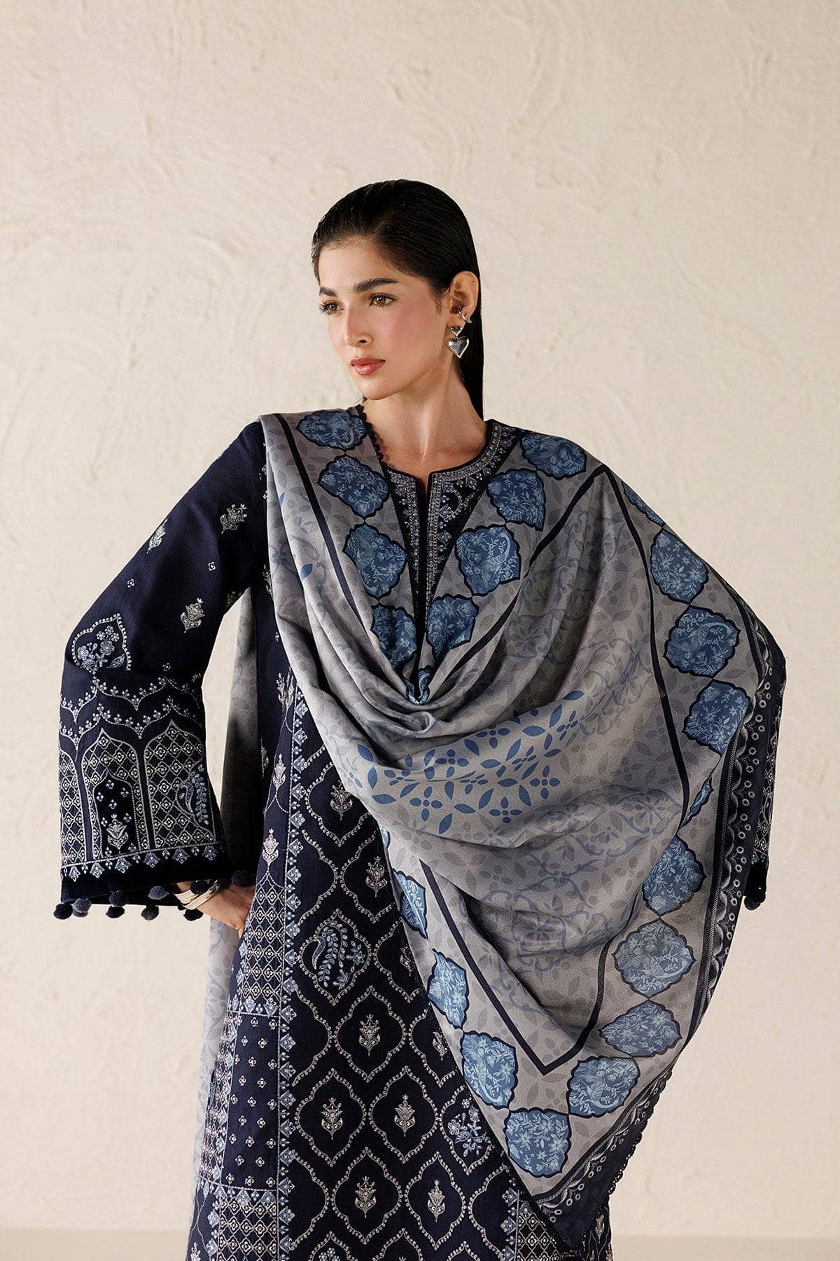 Jazmin Winter Luxury 26/Exclusive/EMBROIDERED PREMIUM KHADDAR UW-0251