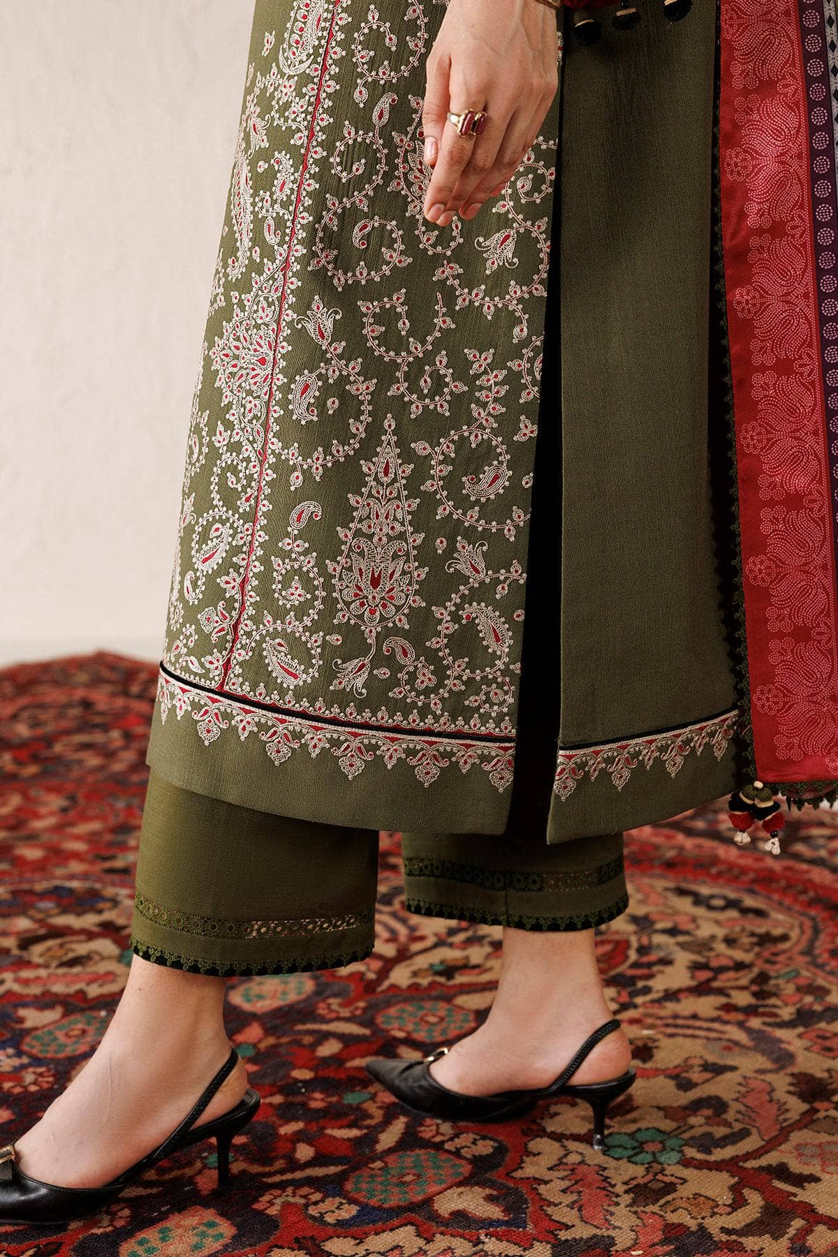 Jazmin Winter Luxury 26/Exclusive/EMBROIDERED PREMIUM KHADDAR UW-0255