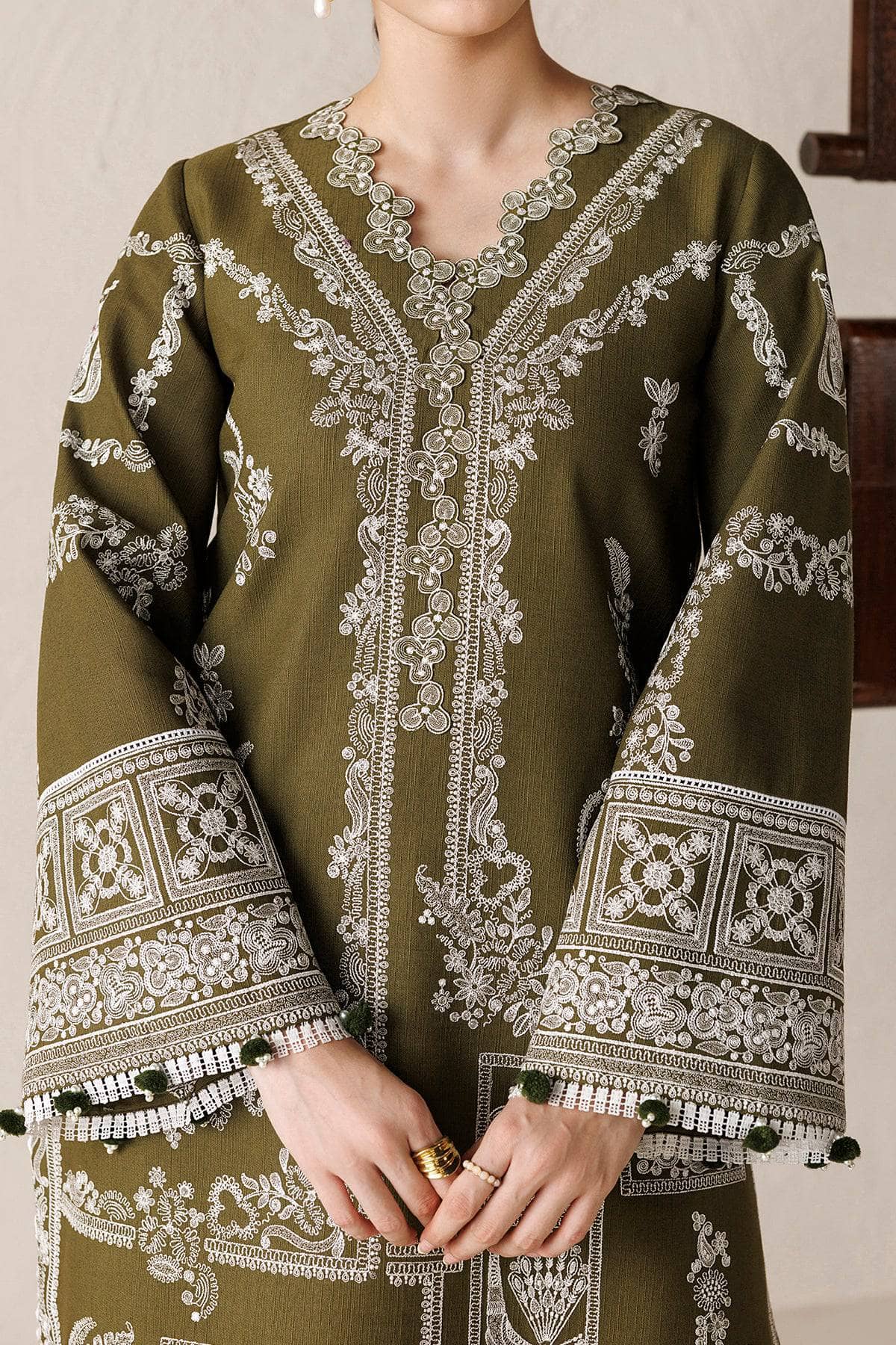 img_jazmin_winter_awwal_boutique