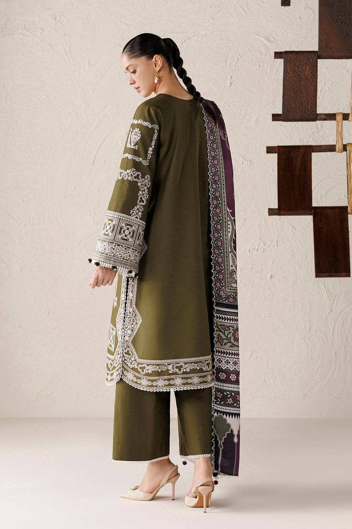 Jazmin Winter Luxury 26/Exclusive/EMBROIDERED PREMIUM KHADDAR UW-0271