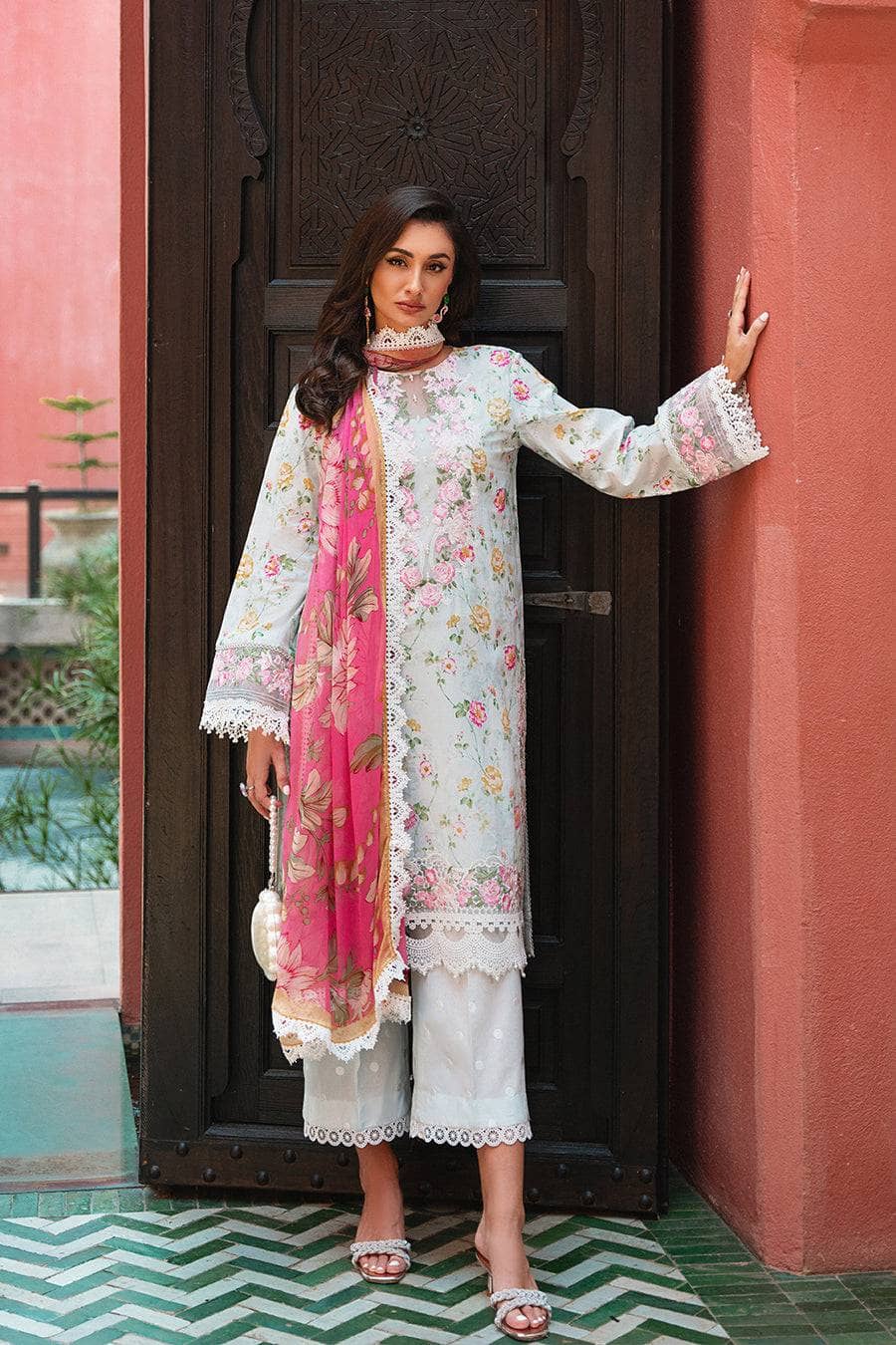 img_saira_rizwan_lawn_awwal_boutique