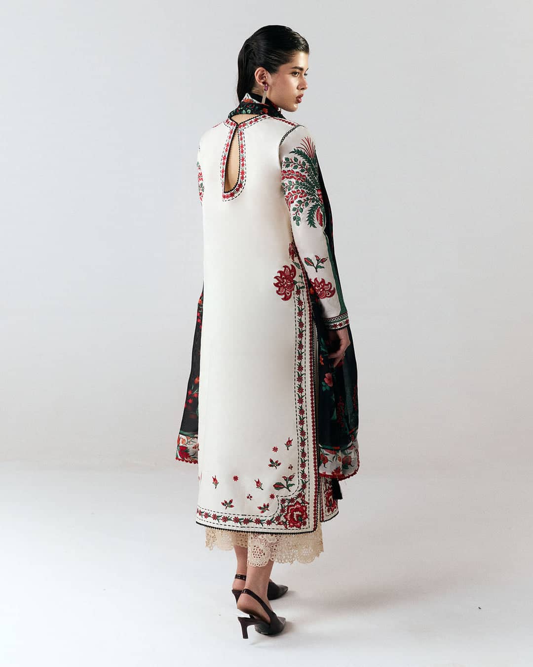 Hot🔥Seller/Jugnu Lahore Lawn/Vol 3/Inali/Ivory