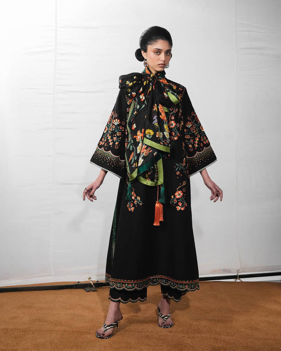 Jugnu Lahore Lawn/Bahri/Black