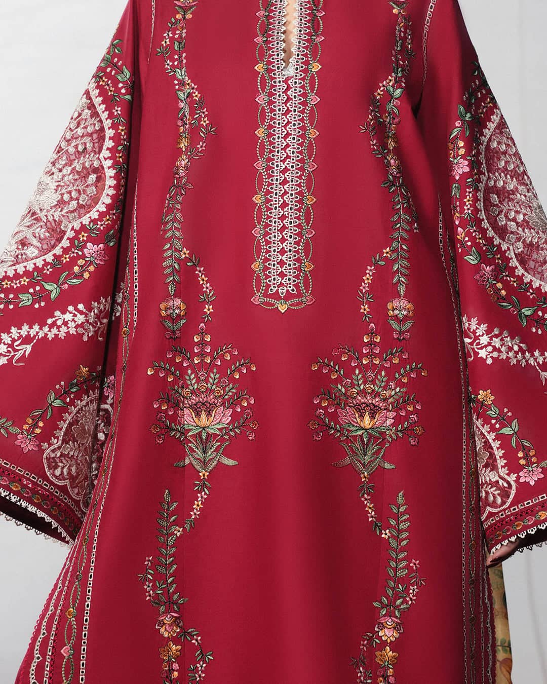 Restocked/Jugnu Lahore Lawn/Diryaz/Red