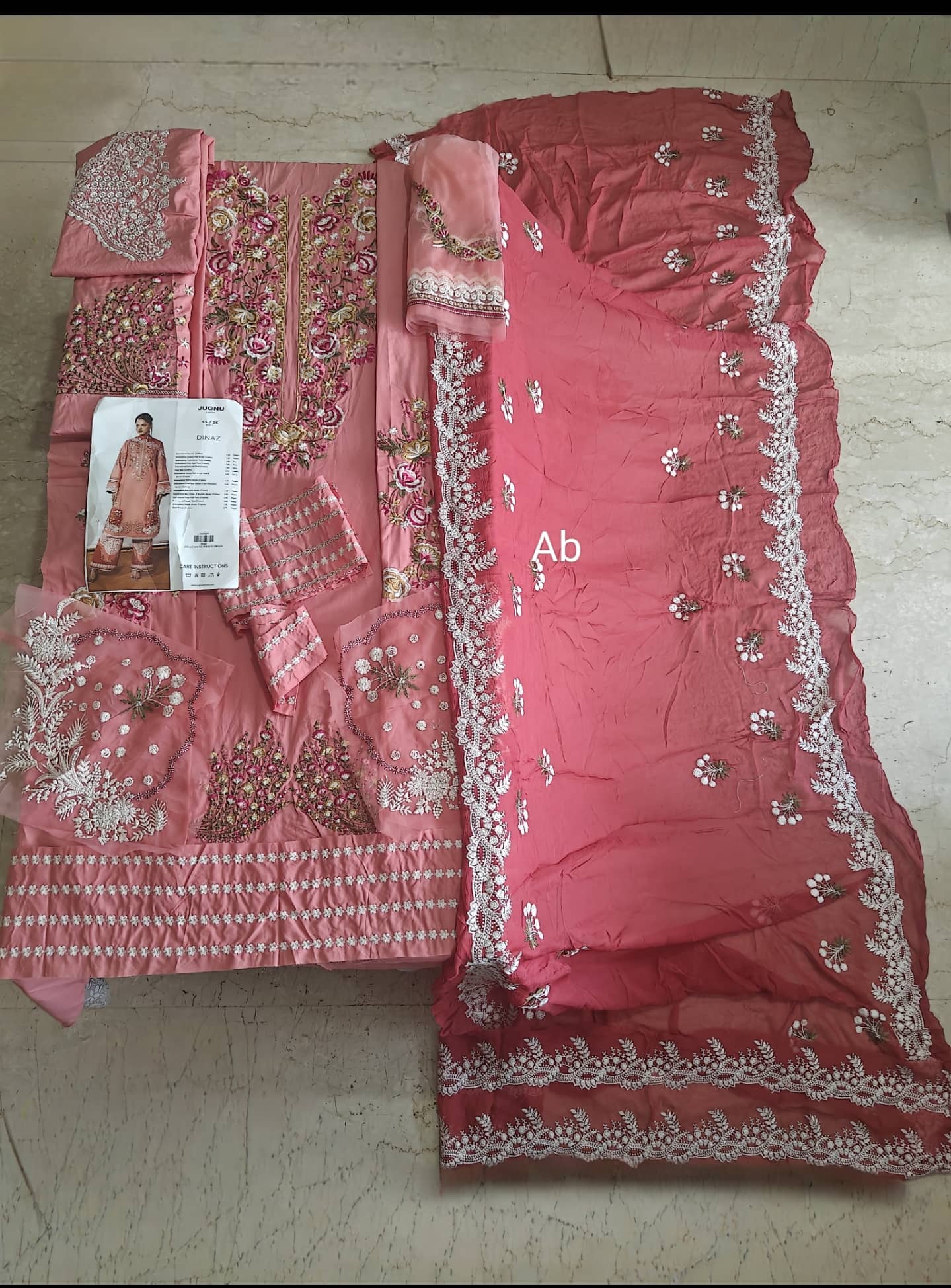 Hot🔥Seller/Open Pic/Jugnu Lahore Lawn/Dinaz/Pink