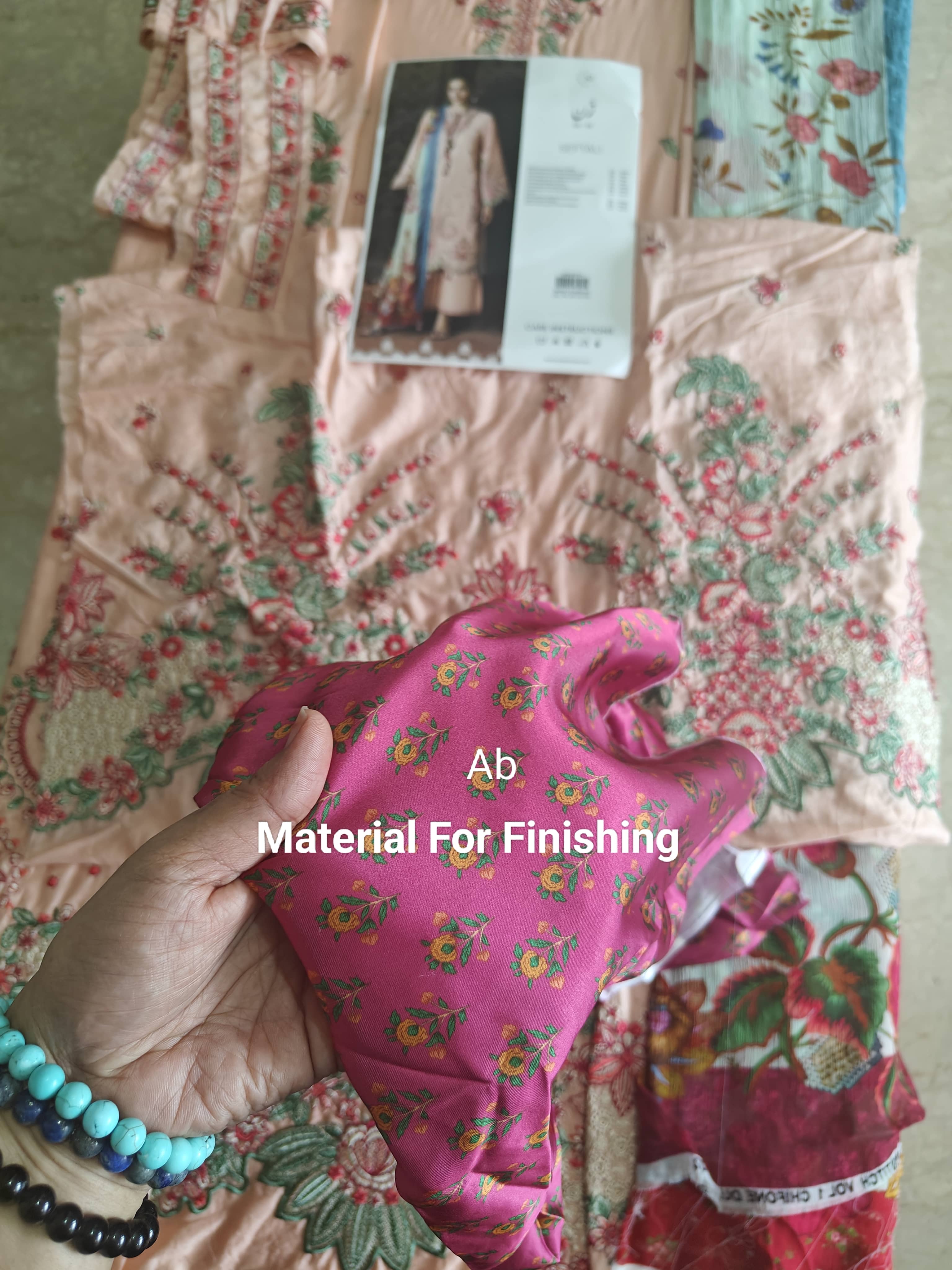 Hot🔥Seller/Open Pic/Jugnu Lahore Lawn/Zerah/Peach