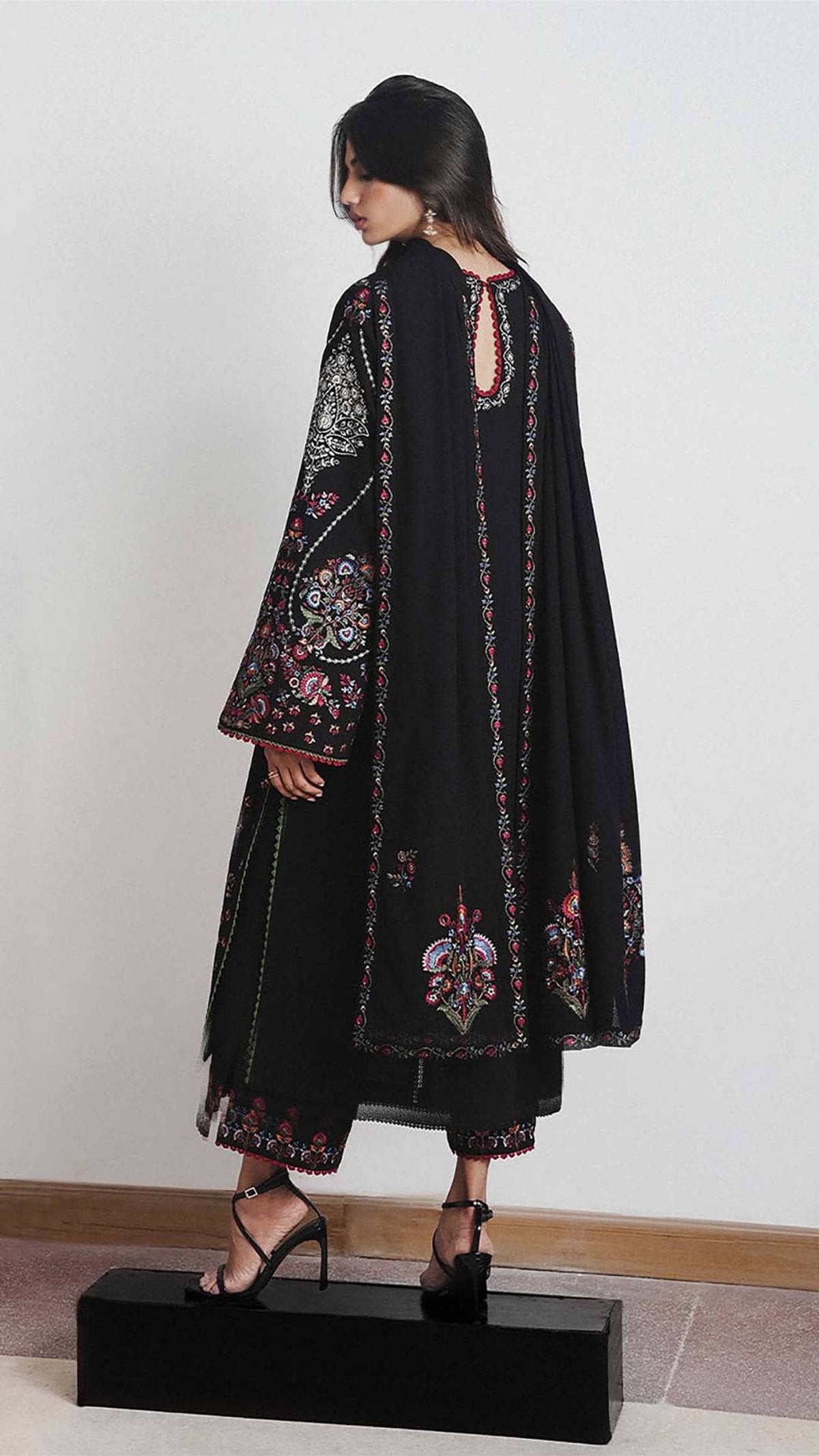 Jugnu Lahore/Karandi/Cyprus/Black