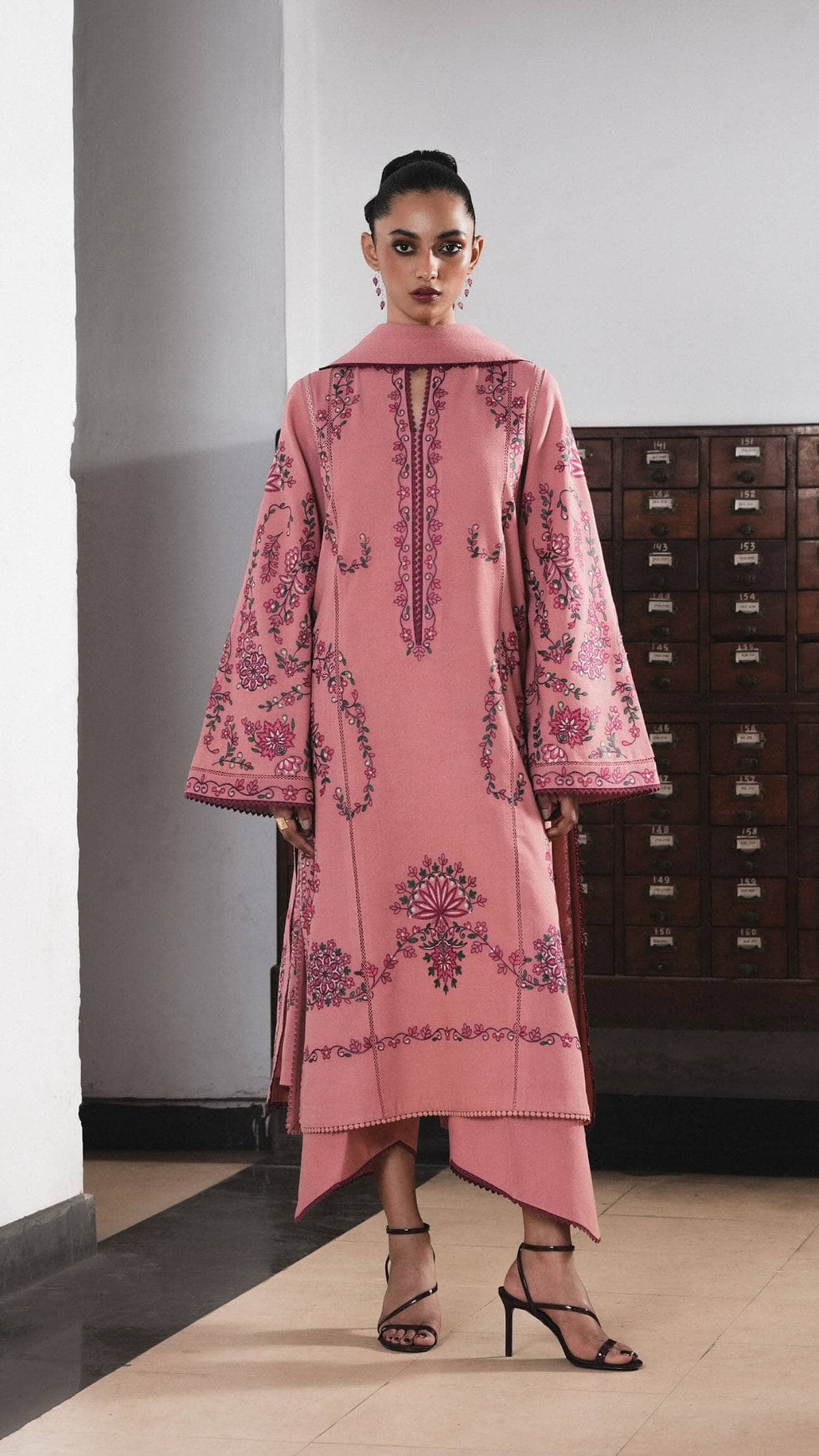 Jugnu Lahore/Karandi/Dahlia/Rose Gold