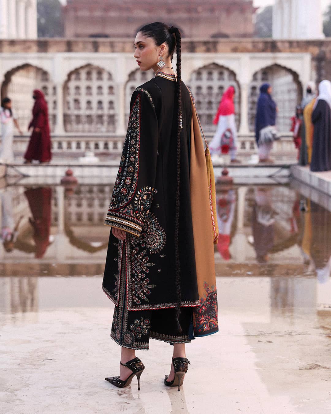Jugnu Lahore winter Collection Jugnu Lahore/Khaddar/Bejul/Black