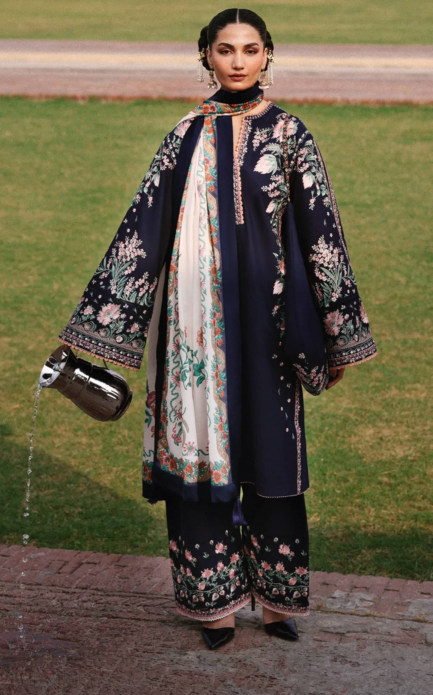 Jugnu Lahore winter Collection Restocked/Jugnu Lahore/Khaddar/Navi/Navy Blue