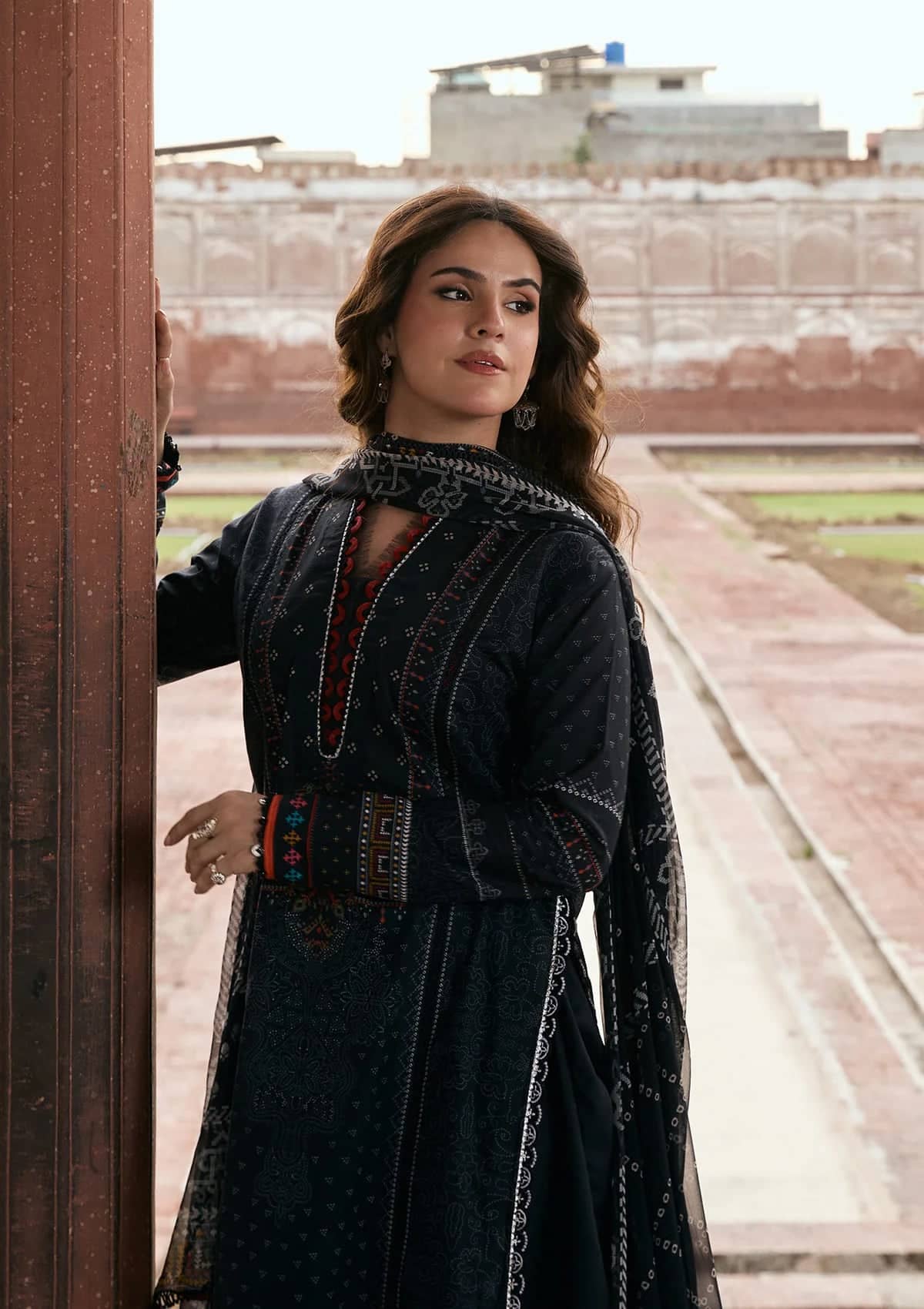 Kahf Aangan Luxury Casuals/5A-Gul-E-Siyah