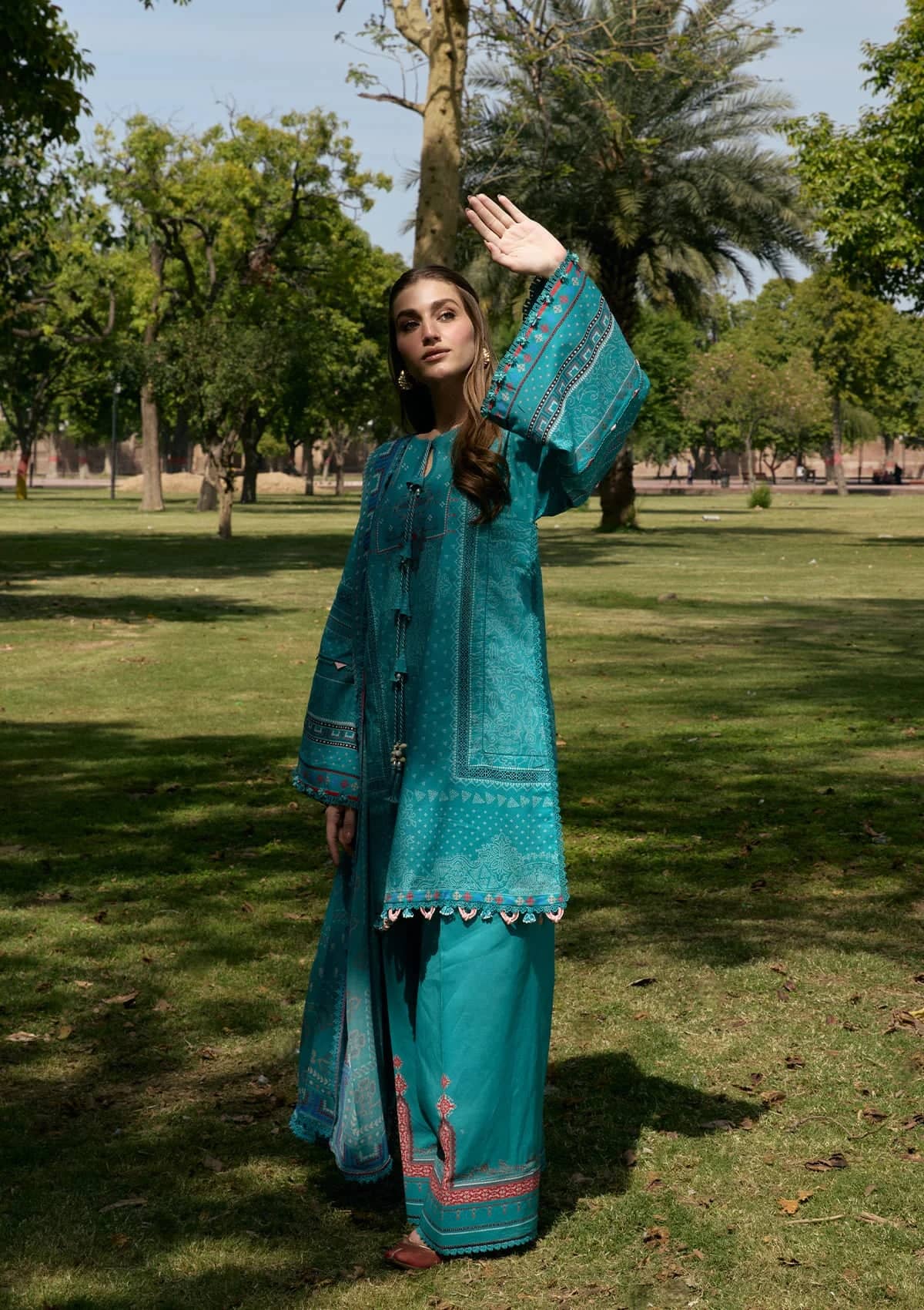 img_kahf_lawn_awwal_boutique