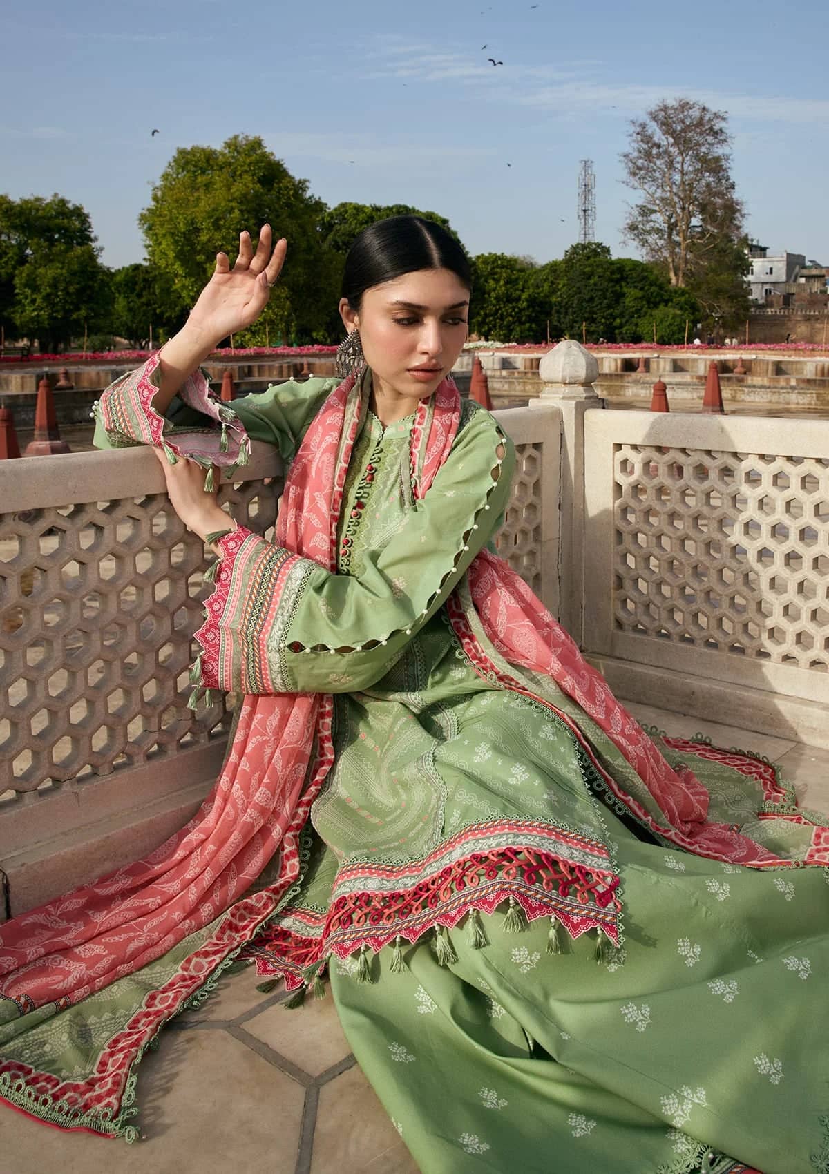 img_kahf_lawn_awwal_boutique