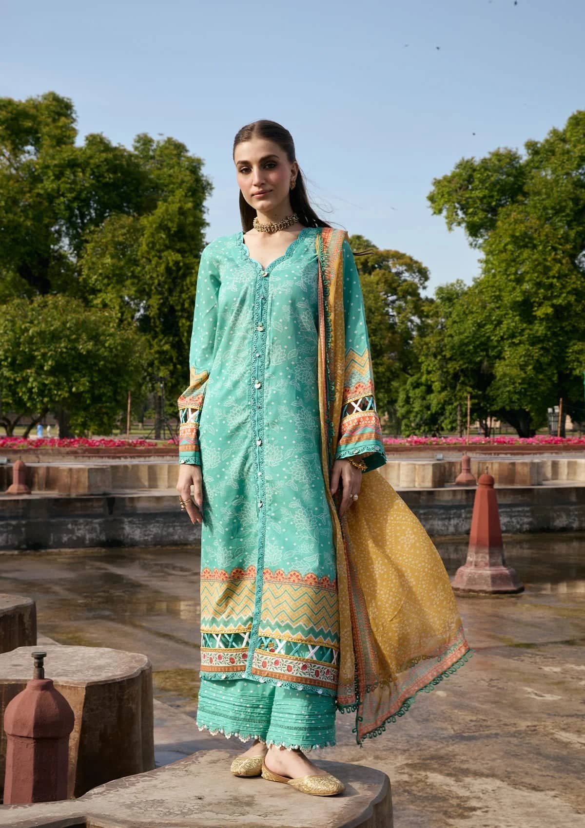 img_kahf_lawn_awwal_boutique