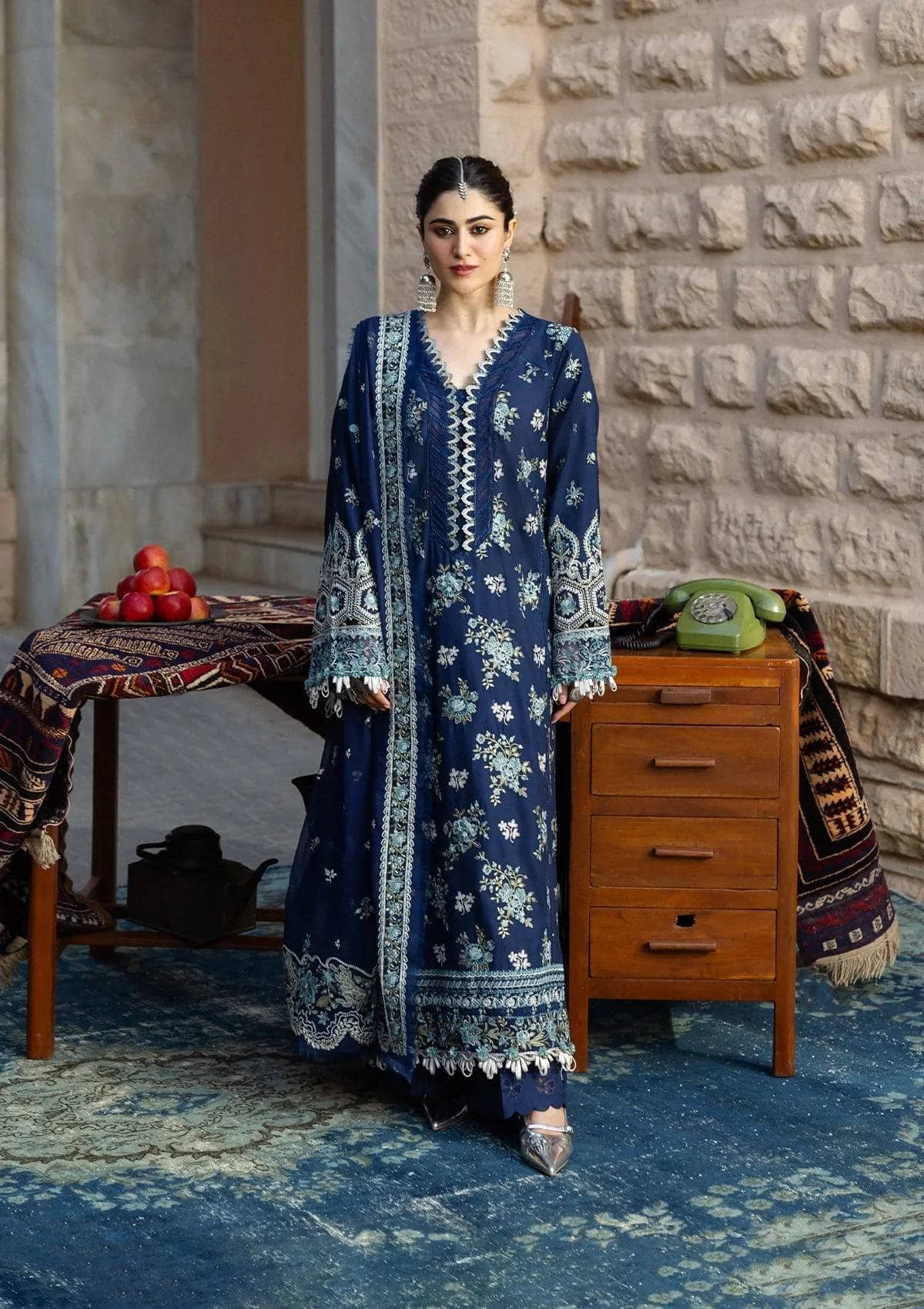 img_kahf_karandi_winter_awwal_boutique