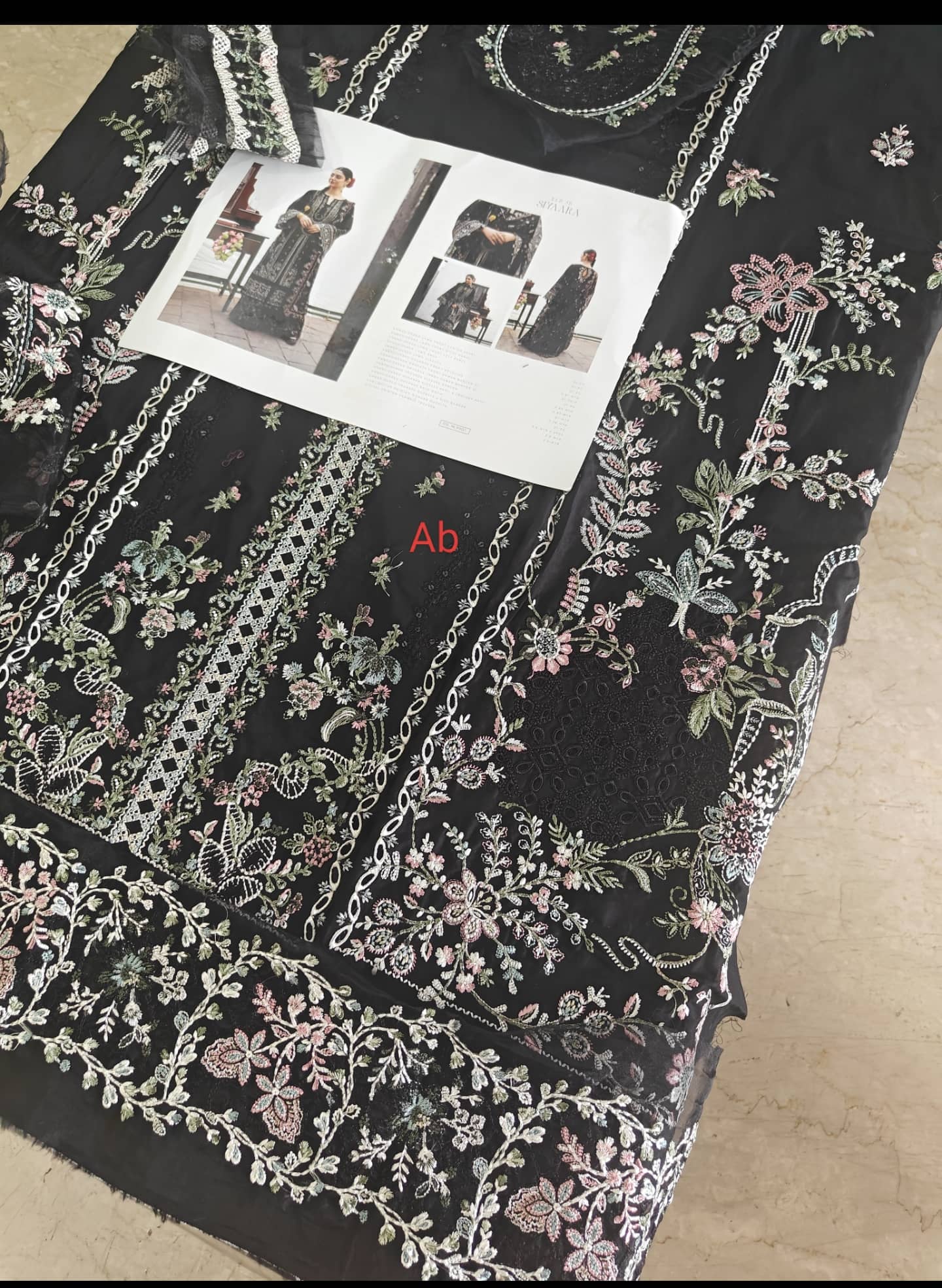 img_kahf_premium_lawn_awwal_boutique