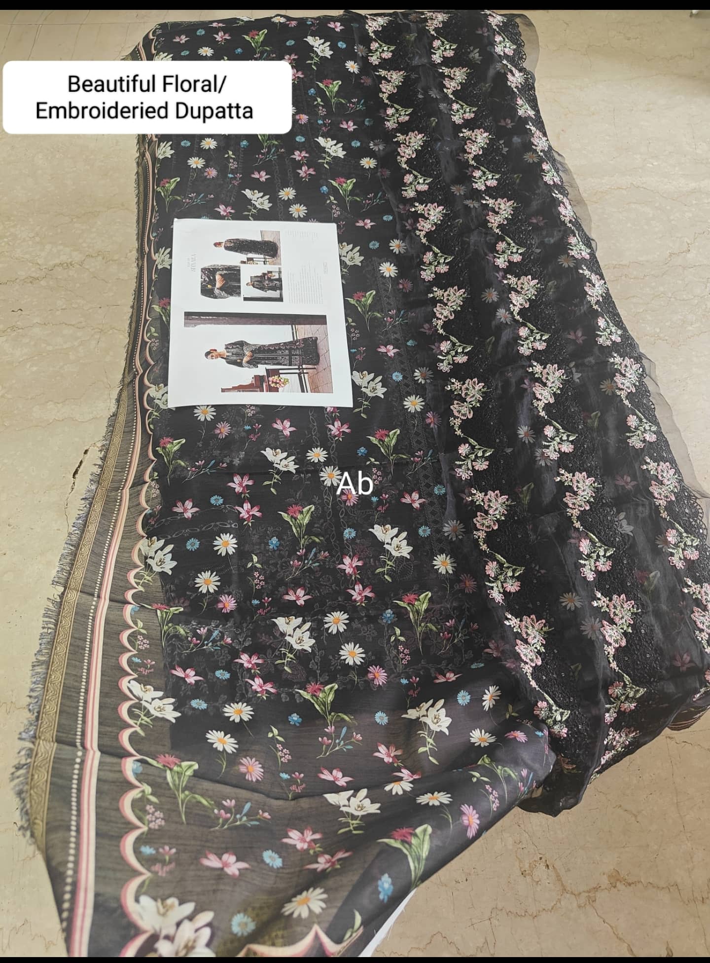 Sale‼️Open Pic/Kahf Premium Lawn 26/KLB-3B SIYAARA