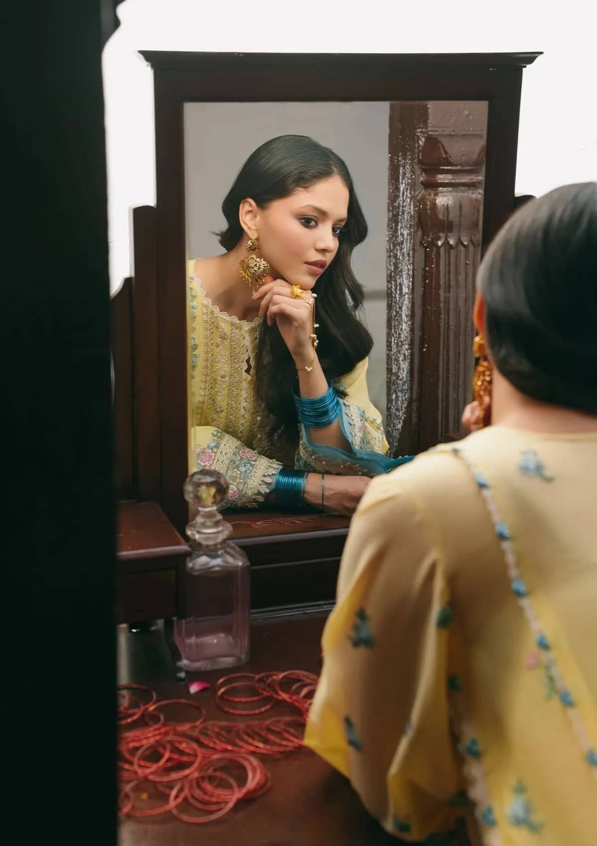 Kahf Premium Lawn 26/KLB-2B MUSKAAN